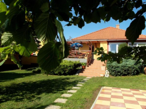  Villa Iris  Эгерсалок